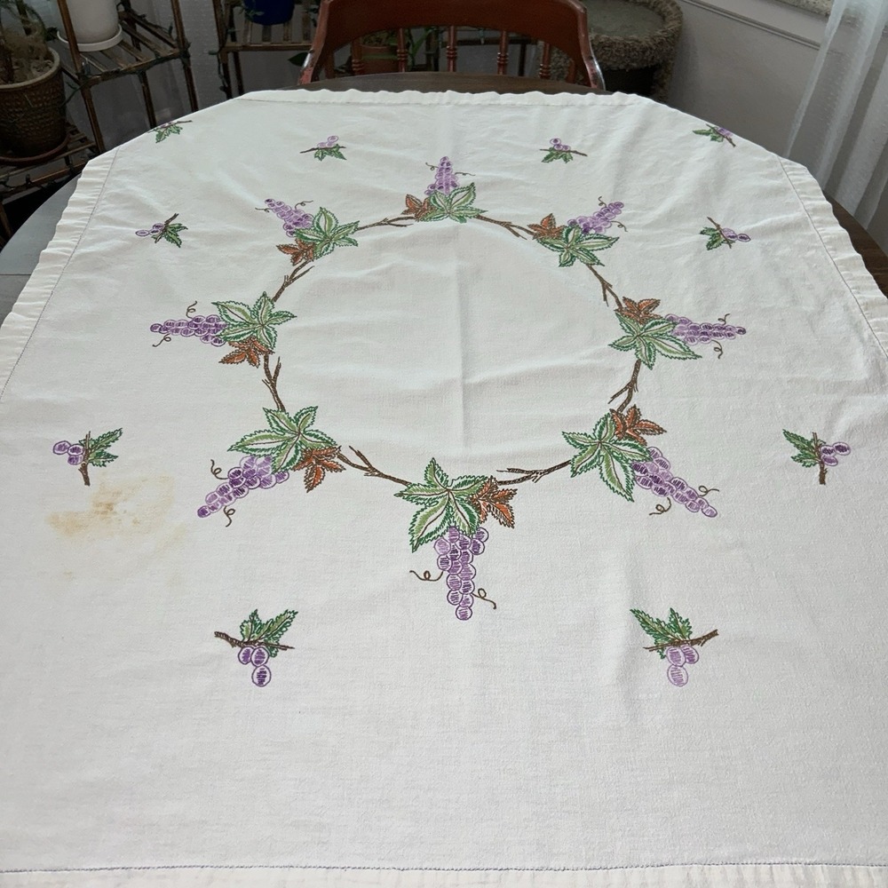 Vintage Cotton Tablecloth Hand Embroidered‎ Grapes Vines 44x50 Cottagecore Wine